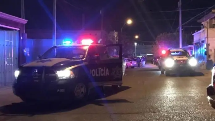 Mujer de 71 años es encontrada sin vida en su hogar; su hijo es presunto responsable