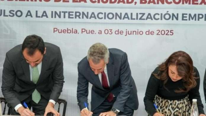 Pepe Chedraui firma acuerdos con Bancomext y COMCE Sur para que empresas poblanas accedan a mercados internacionales