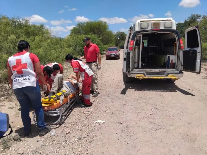 Socorristas de Sabinas de Cruz Roja en el accidente