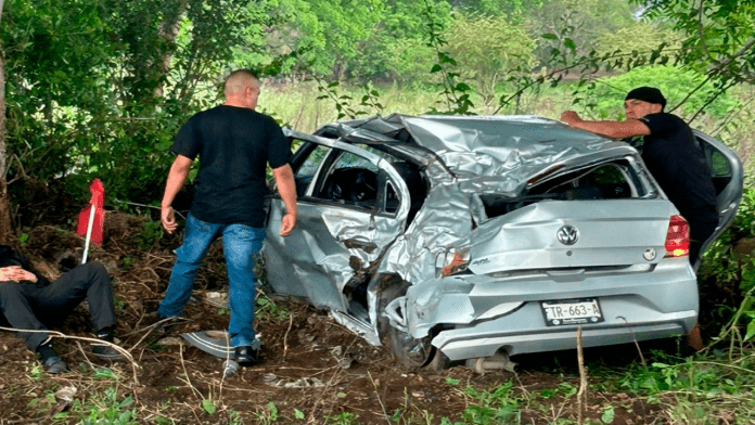 Tres estudiantes pierden la vida en accidente tras asistir a una fiesta de graduación