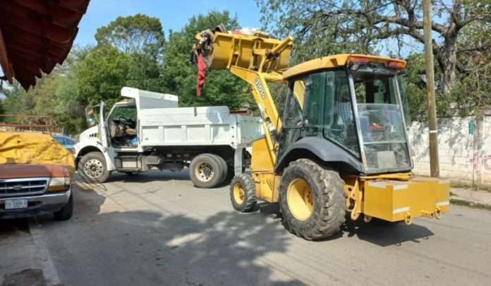 El municipio de Múzquiz refuerza la limpieza de basureros clandestinos y espacios públicos