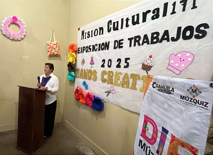 Con el lema “Manos Creativas”, adultos mayores de Múzquiz realizaron una exposición de manualidades