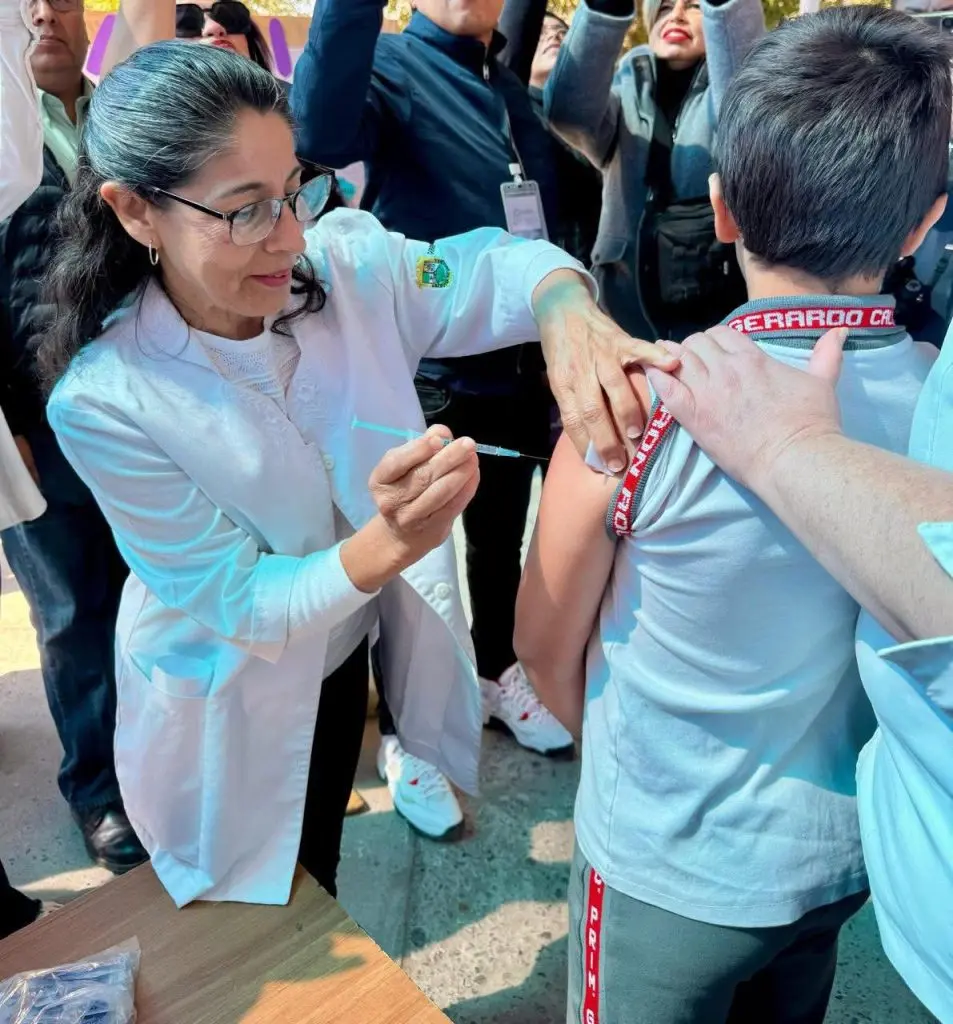 Permanente en Coahuila campaña de vacunación contra sarampión y tosferina