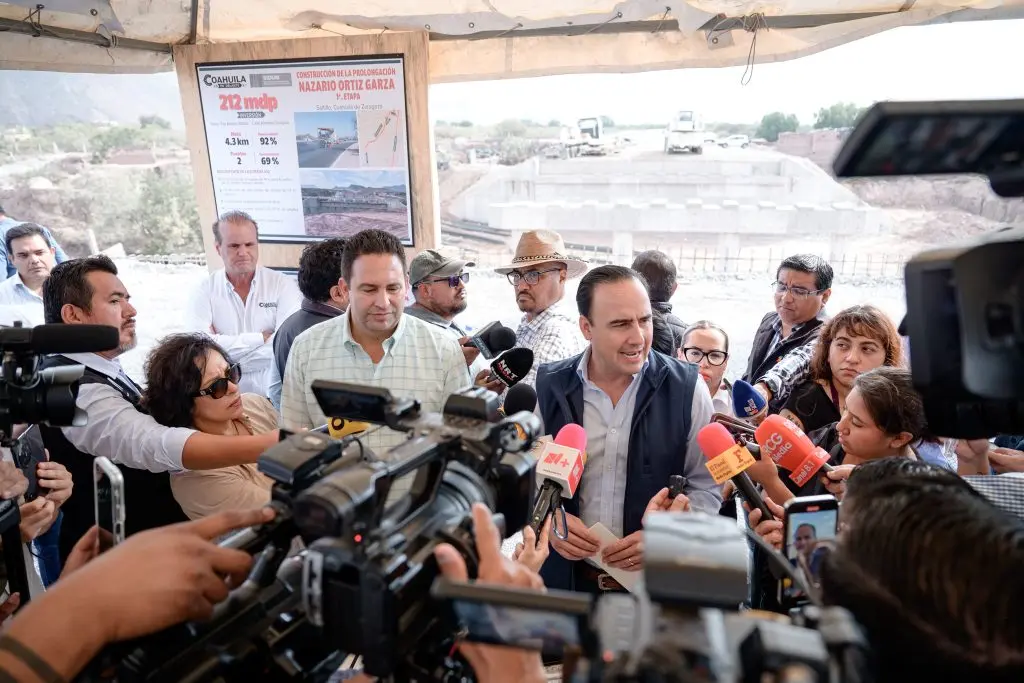 Invirtiendo 2 mil mdp avanzan grandes obras en Coahuila: Manolo Jiménez
