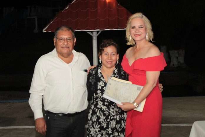 Laura Jiménez celebra la unión de 14 parejas en las Bodas Comunitarias 2025 en Múzquiz