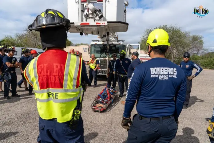 Participa Bomberos Acuña en Del Río, Texas en entrenamiento de rescate