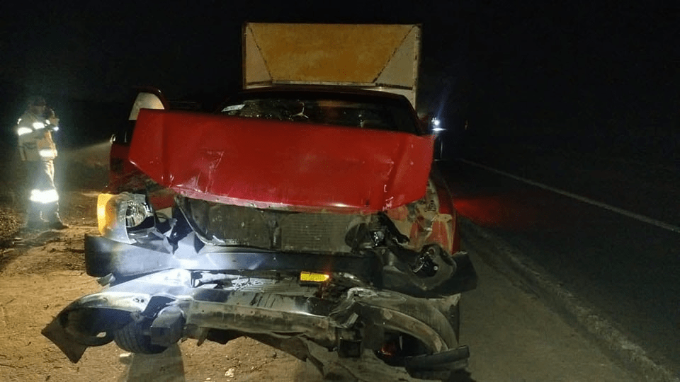 Motociclista pierde la vida tras intentar rebasar y choca con un tráiler en Coahuila