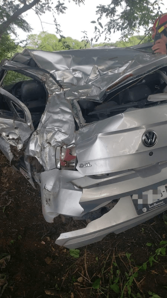 Tres estudiantes pierden la vida en accidente tras asistir a una fiesta de graduación