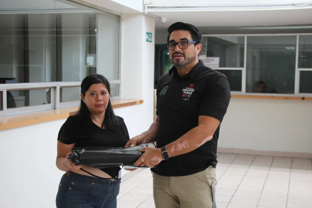 Realizan entrega preventiva de hule ante pronóstico de lluvias