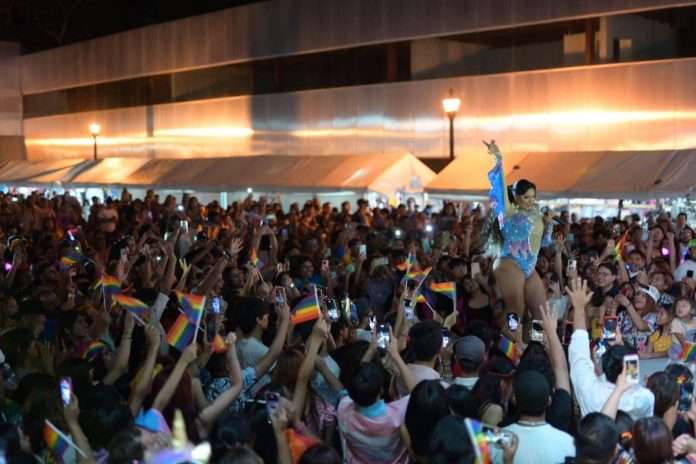 Invita municipio al show de talentos LGBT+