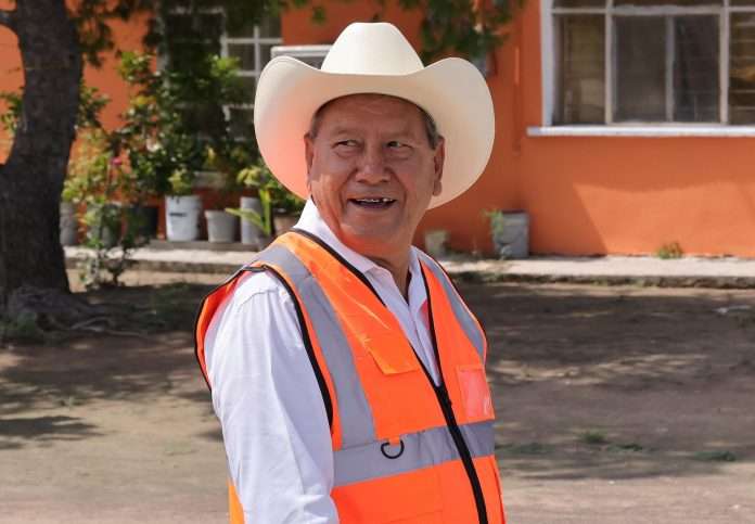 Brinda Óscar Ríos atención integral en predio 