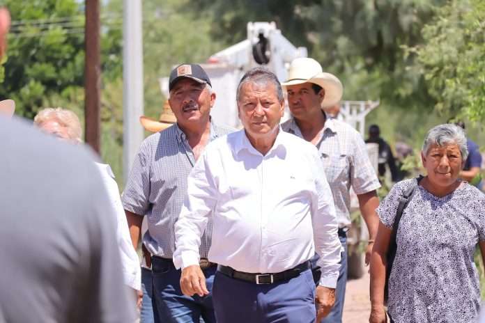 Con trabajo y cercanía, da Óscar Ríos resultados en las comunidades rurales