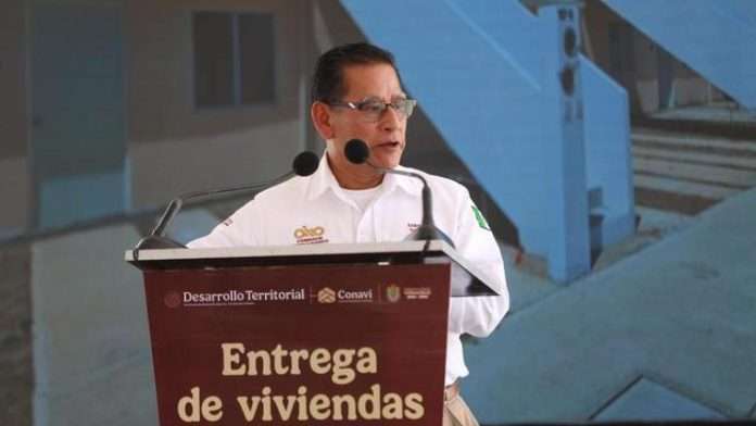 Entregan 209 viviendas a familias reubicadas por obras del tren en Coatzacoalcos