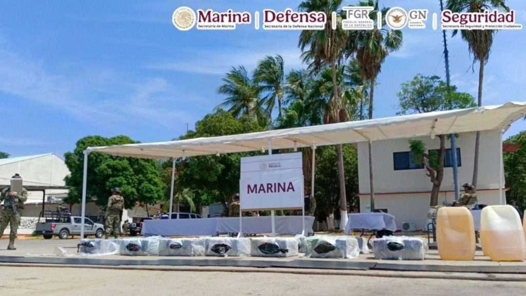 En una operación marítima se aseguro más de media tonelada de cocaína, en las costas de Oaxaca
