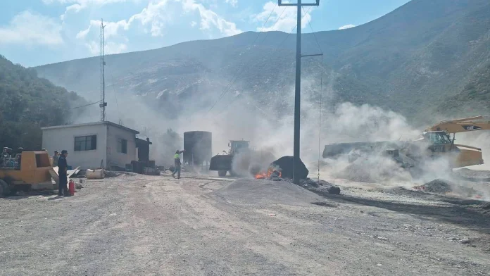 Explosión de camioneta con diésel deja dos heridos en molino de Candela