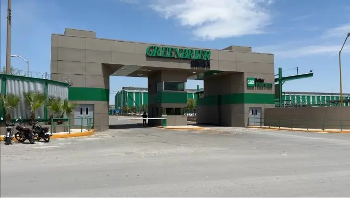 Yazmín Asis descartó un impacto económico grave tras los recortes de personal reportados en la empresa Gunderson-Greenbrier, dedicada a la fabricación de carros de ferrocarril en este municipio.