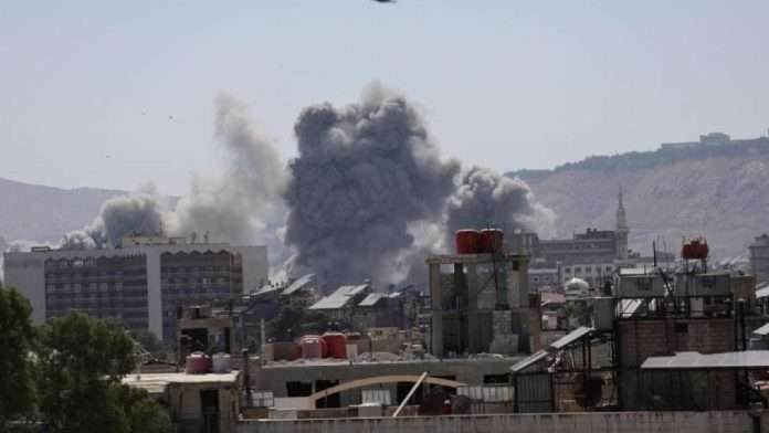 Israel bombardea Siria Ataques alcanzan zona del Ministerio de Defensa y Sweida