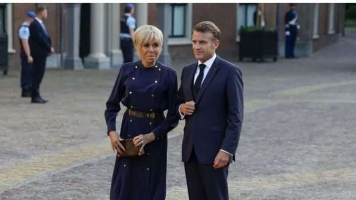 Macron y su esposa