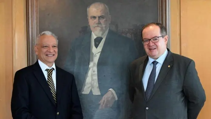 Pemex y UNAM firman convenio para impulsar ciencia y energía en México