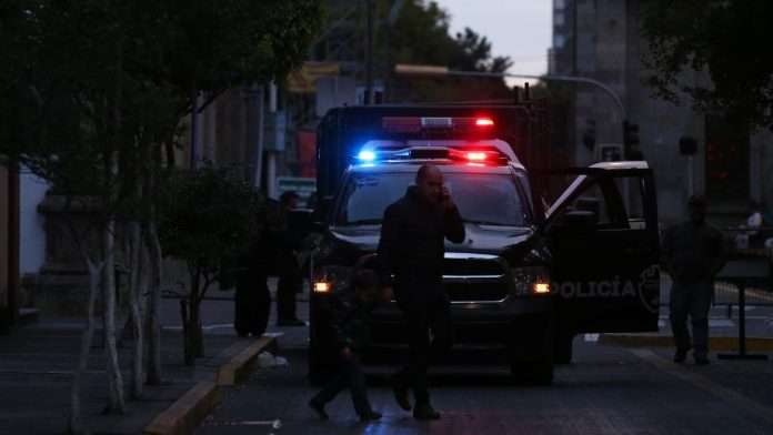 Rescatan a mujer que pasó tres días encerrada; su pareja la dejo sin comida ni agua