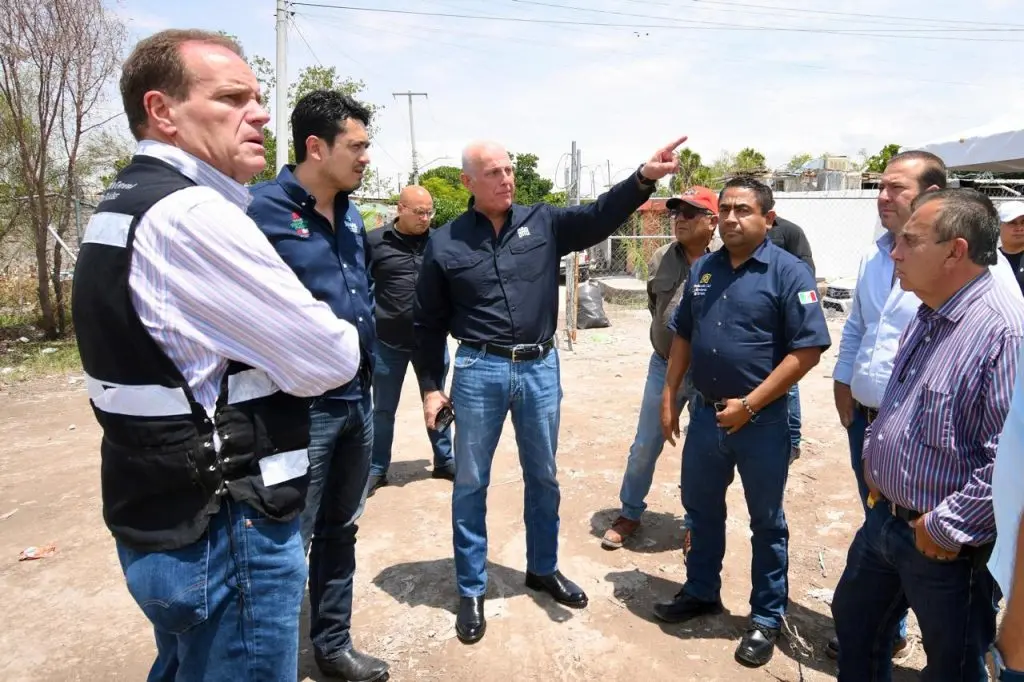 Román Cepeda supervisa la laguna de regulación de la Santiago Ramírez