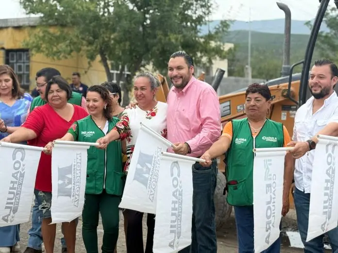 Arranca pavimentación de la calle Piedras Negras en la colonia Óscar Flores Tapia