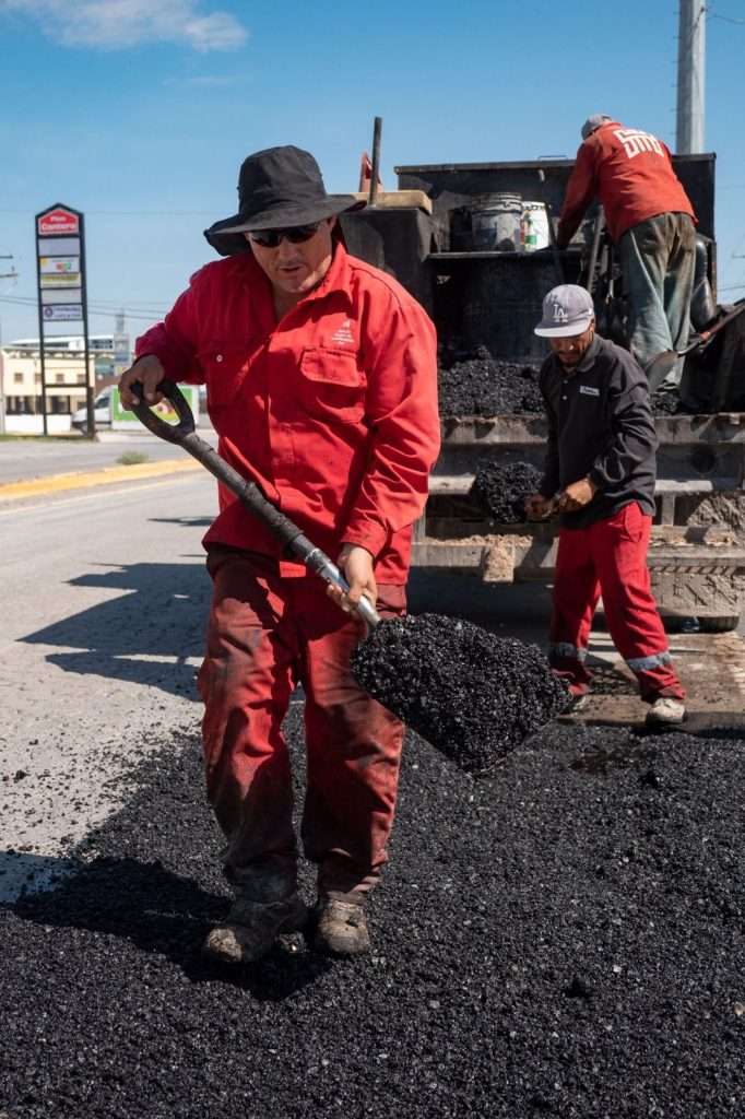 Refuerzan revisión de semáforos y pavimento tras lluvias en Torreón