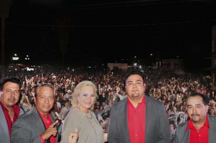 Laura Jiménez celebra con éxito el Día del Minero en Villa de Palaú