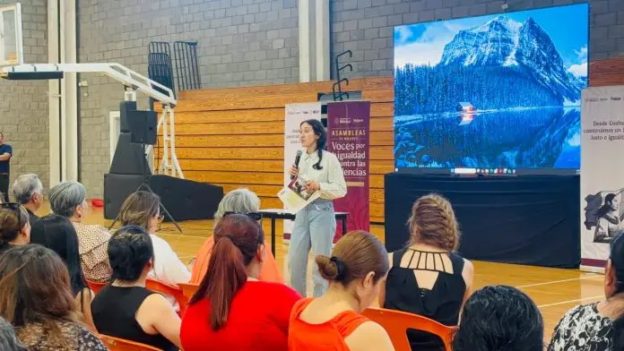 Realizan con éxito asamblea para mujeres en Acuña