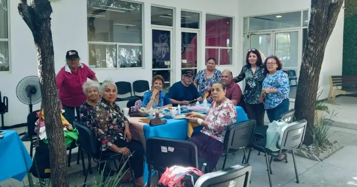 Reanuda DIF Acuña club del adulto mayor