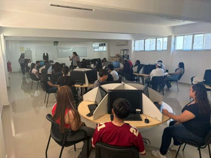 El TecNM Múzquiz dio la bienvenida a alumnos de nuevo ingreso con el curso propedéutico. Continúan abiertas las inscripciones para las ingenierías y la nueva carrera en Administración en Ranchos.