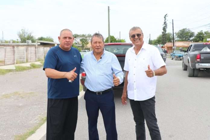 Atiende Óscar Ríos peticiones de colonia “Progreso”