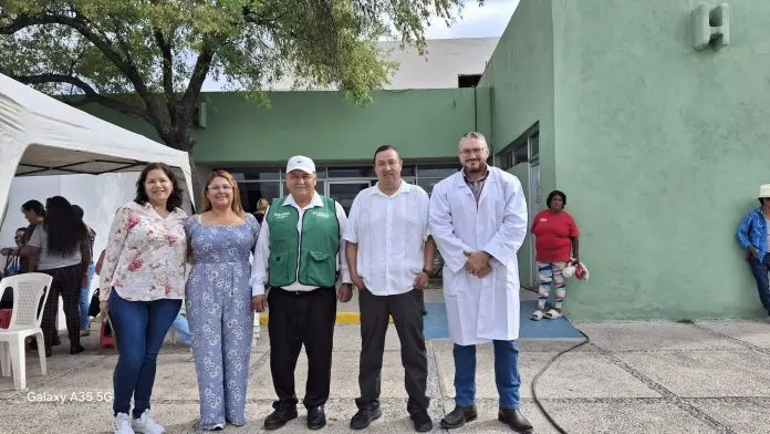 Con apoyo del IMSS, el DIF Múzquiz y autoridades municipales, mujeres de los Minerales acudieron a registrarse para realizarse mastografías