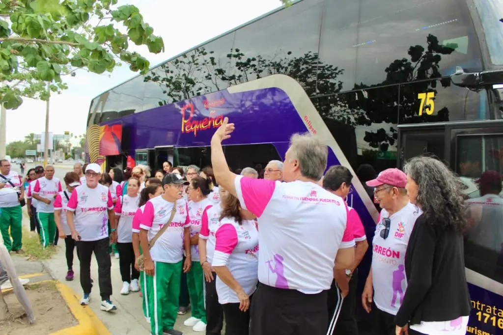 Adultos mayores del DIF Torreón acuden a Juegos Nacionales en Zinacantepec, Estado de México