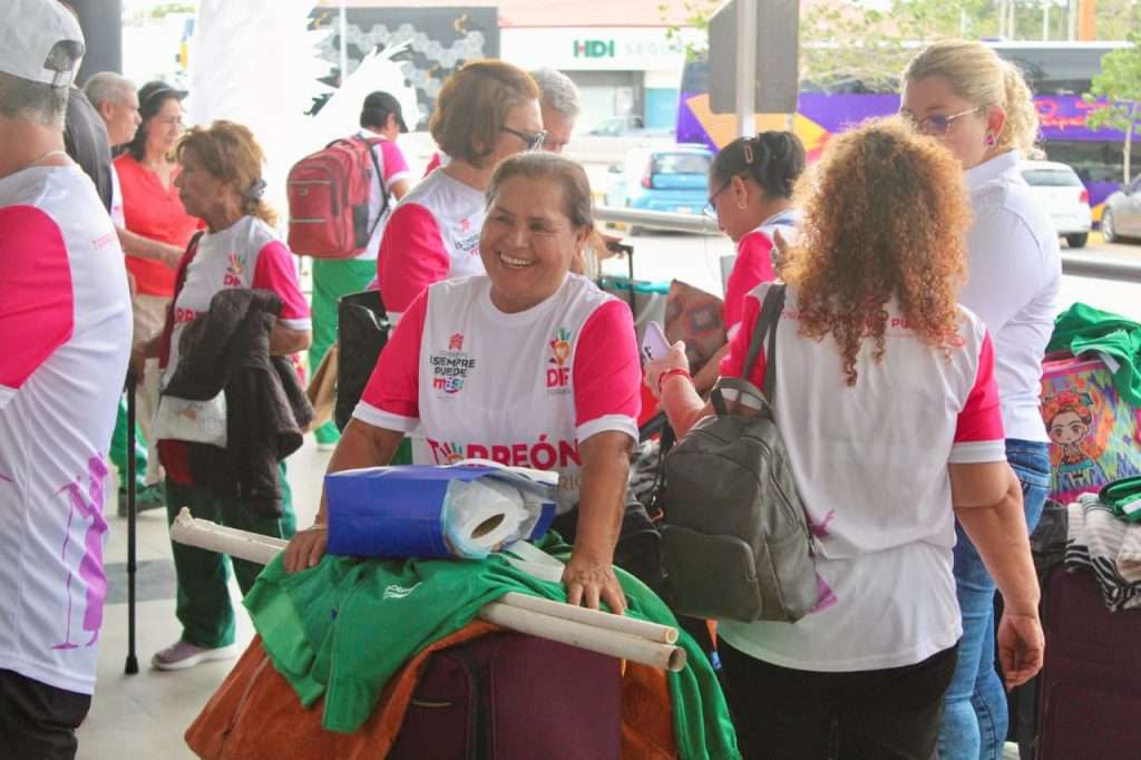 Adultos mayores del DIF Torreón acuden a Juegos Nacionales en Zinacantepec, Estado de México