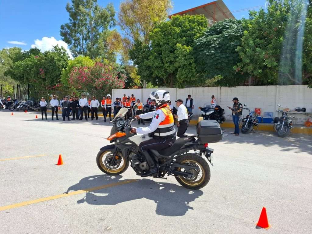 Agentes de Vialidad de Torreón fortalecen habilidades operativas con capacitación de Técnica Urbana