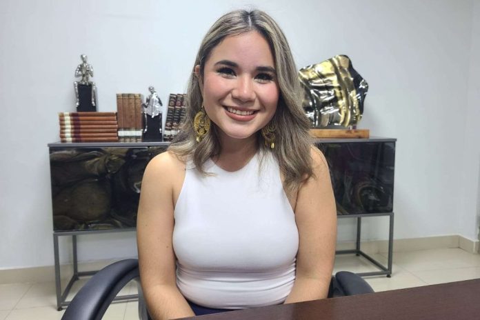 Analissa Castillo, Directora de la Casa de la Cultura