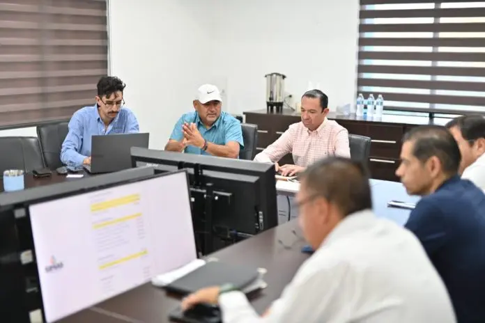 Sesiona Simas reunión del consejo