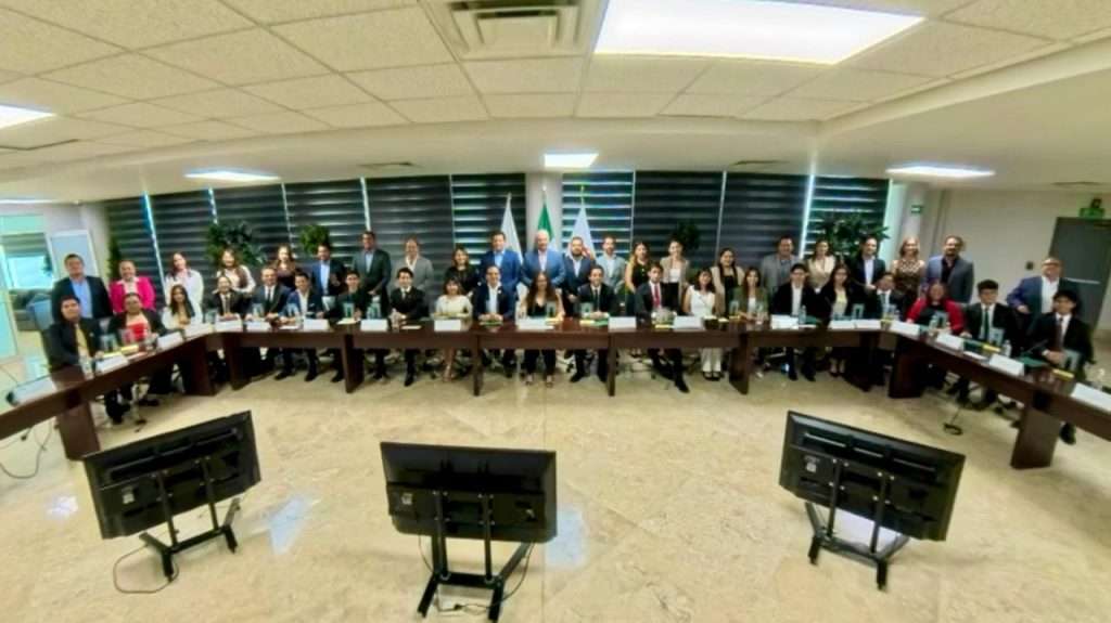Cabildo Juvenil 2025 aprueba propuestas en favor del deporte y de la tecnología en la educación