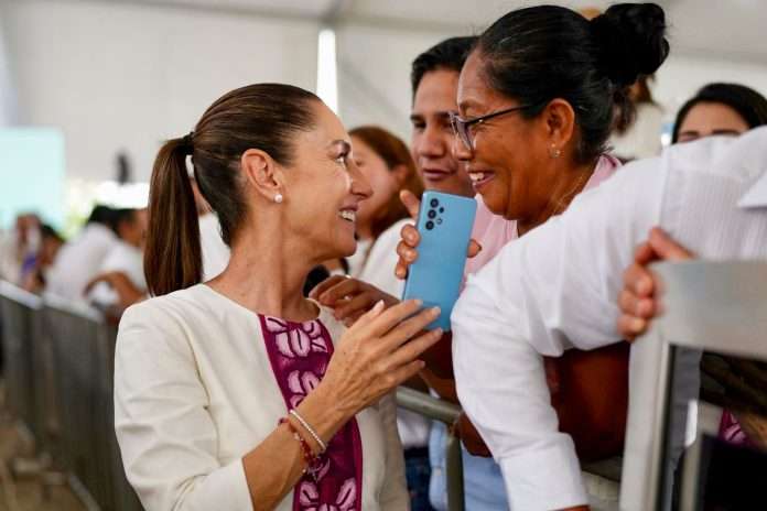 Claudia Sheinbaum da banderazo de salida a la construcción de puentes vehiculares en Colima