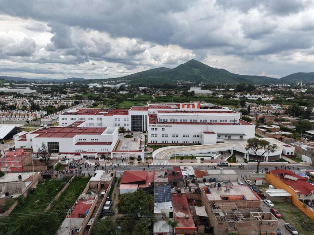 Claudia Sheinbaum inaugura primera etapa del Hospital Regional ISSSTE de Tlajomulco en beneficio de 380 mil derechohabientes