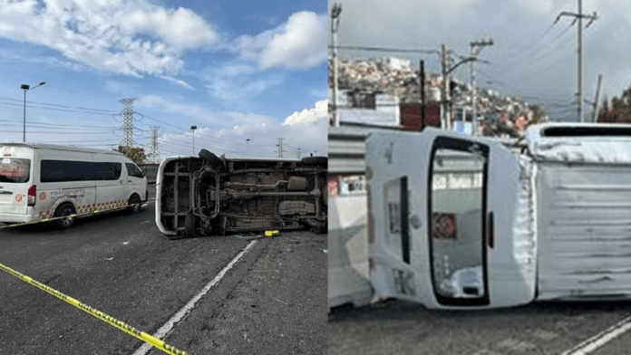 Combi con 20 personas a bordo se vuelca en la autopista México-Pachuca, en Ecatepec; una mujer pierde la vida