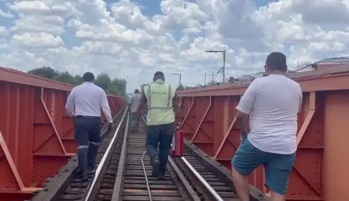 El incendio fue intencional en el puente del ferrocarril en Sabinas
