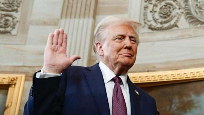 Estados Unidos incrementa aranceles a India por compras de petróleo ruso, anuncia el presidente Trump