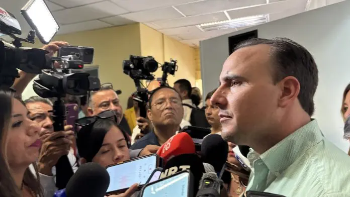 Monclova “Tiene el ferrocarril, y lo más importante las y los trabajadores más …ingones de este país”, dijo el gobernador Manolo Jiménez Salinas.