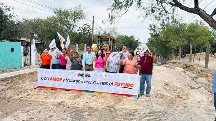 Arranca Emilio de Hoyos pavimentación en la colonia Porvenir