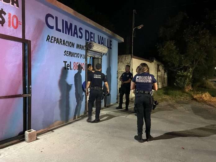 Policías municipales atendieron un llamado de robo en el centro de Sabinas