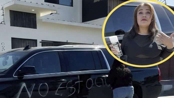 Mujer daña vehículo estacionado frente a su casa