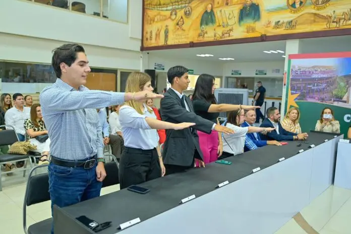 Toman protesta nuevos integrantes del Consejo Ciudadano Juvenil de Monclova