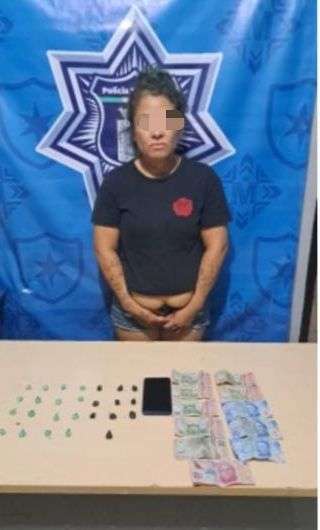 El Mando Coordinado de Múzquiz detuvo en Palaú a dos personas, alias “El Pato” y “La Güera”, por posesión de narcóticos, cohecho y amenazas